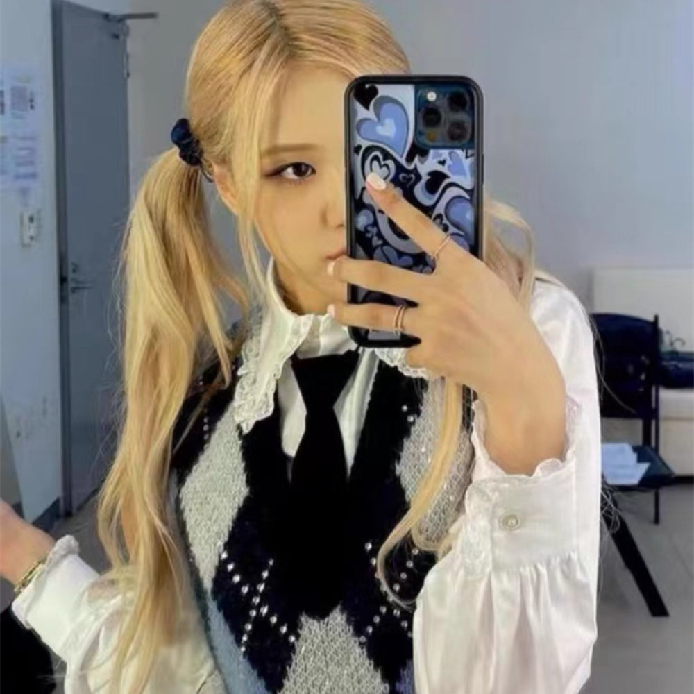Aesthetic Y2K Twisted Heart iPhone 15 Case