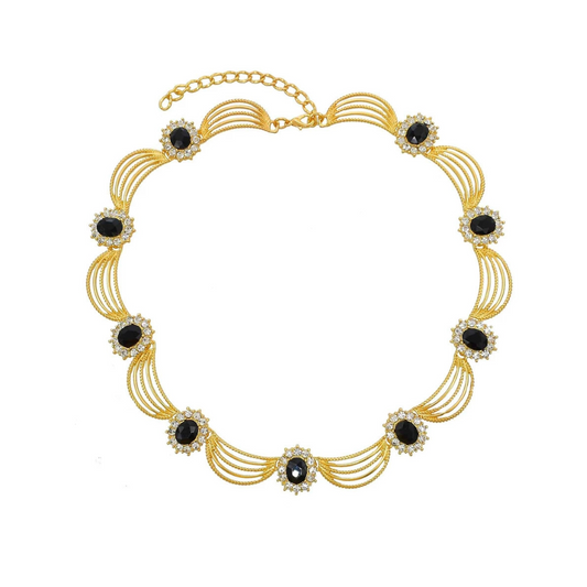 The Allure of Vintage Jewelry: This Black Gemstone Necklace Steals the Show