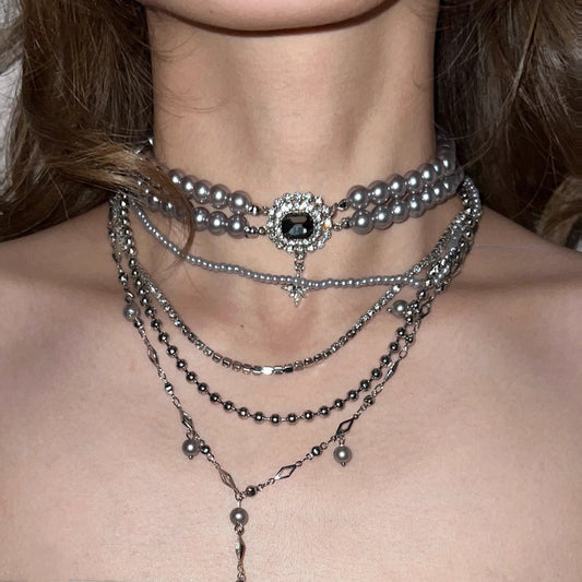 Gray pearl stacked gemstone necklace with niche and high-end feel